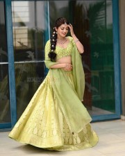 Ramana Avatara Actress Pranitha Subhash Classy Photos 04