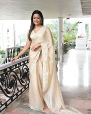 Rashmika Mandanna at Pushpa Movie Pre Release Interview Photos 37