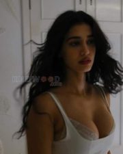 Ravishing Disha Patani in a Lace Bra and White Tank Top Photos 05