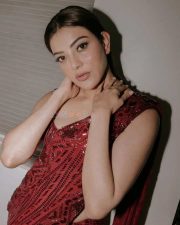 Ravishing Kajal Aggarwal in a Shiny Red Saree Photos 02