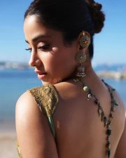 Regal Ethnic Beauty Janhvi Kapoor at the Screening of Homebound Cannes Film Festival 2025 Pictures 03