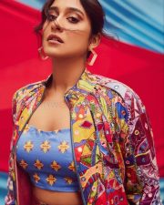 Regina Cassandra Colourful Photo 01