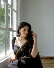 Regina Movie Actress Sunaina Photoshoot Pictures 03