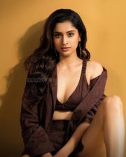 Retta Thala Actress Tanya Ravichandran Glam Photoshoot Pictures 04