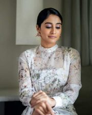 Riveting Regina Cassandra Pictures 03