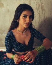 Romantic Priya Prakash Varrier Photos 01