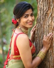 Sai Dhanshika at Shikaru Movie Trailer Launch Pictures 05