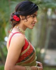 Sai Dhanshika at Shikaru Movie Trailer Launch Pictures 15