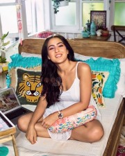 Sara Ali Khan Breakfast on Bed Picture