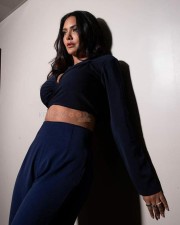 Seductive Esha Gupta Photoshoot Pictures 07 Seductive Esha Gupta Photoshoot Pictures 07
