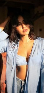 Seductive and Tempting Beauty Neha Sharma Hot Pictures 06