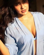 Seductive and Tempting Beauty Neha Sharma Hot Pictures 07