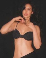 Sensual Actress Disha Patani in a Black Bra Top And Pants Photos 01