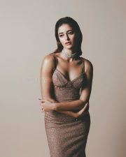 Sensual Ananya Panday in a Metallic Rose Bodycon Gown Photos 01 Sensual Ananya Panday in a Metallic Rose Bodycon Gown Photos 01