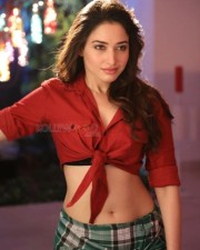 Sensual White Beauty Tamannah Bhatia Sexy Pictures 04