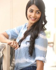 Sexy Actress Model Pooja Hegde Pictures