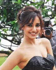 Neha Sharma 2 Sexy Actress Neha Sharma Pictures