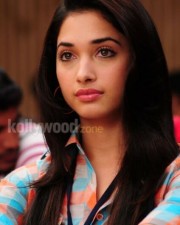 Sexy Actress Tamanna Hot Pictures