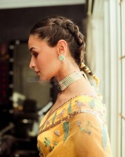 Sexy Alia Bhatt in a Yellow Floral Saree Photos 01