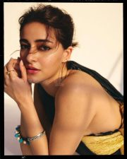 Sexy Ananya Panday in a Black and Golden Saree with a Sleeveless Blouse Photos 11