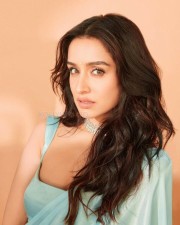 Sexy Beautiful Shraddha Kapoor Picture 01
