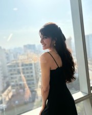 Sexy Cute Jacqueline Fernandez in a Little Black Dress Pictures 02