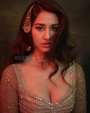 Sexy Disha Patani Jaw Dropping Cleavage Photos 01