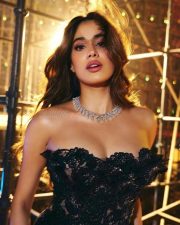 Sexy Diva Janhvi Kapoor in a Black Off Shoulder See Through Lace Fish Cut Gown with a Diamond Necklace Photos 05