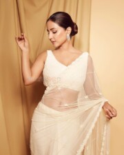 Sexy Hina Khan Showing Navel in a Transparent White Saree Photos 02