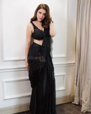 Sexy Kajal Aggarwal in a Black Transparent Saree Pictures 01