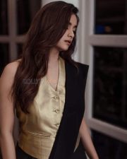 Sexy Keerthy Suresh in a Black Saree With a Bold Golden Vest Photos 02 Sexy Keerthy Suresh in a Black Saree With a Bold Golden Vest Photos 02