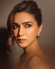 Sexy Kriti Sanon in a Sameer Madan Outfit Photos 02