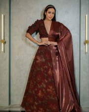 Sexy Lady Malaika Arora Khan Photoshoot Pictures 03