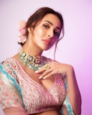 Sexy MILF Malaika Arora Picture 01 Sexy MILF Malaika Arora Picture 01