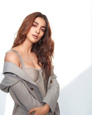 Sexy Pooja Hegde in a grey ruched bodycon dress Pictures 04