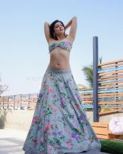 Sexy Pranitha Subhash Showing Navel in a Floral Skirt and Sleeveless Bra Photos 02