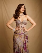 Sexy Raashii Khanna in a Strapless Embellished Corset Style Top with a Matching Draped Skirt Photos 08