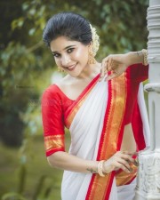 Sexy Sakshi Agarwal in White Saree with Red Border Photos 01