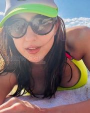 Sexy Sara Ali Khan Holiday Bikini Swimsuit Photos 04