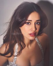 Sizzling Disha Patani in a Silver Mini Dress Photos 08