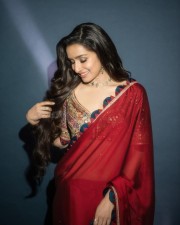 Sizzling Shraddha Kapoor in a Red Maroon Satin Sequin Saree with a V Neckline Embroidered Blouse Photos 03 Sizzling Shraddha Kapoor in a Red Maroon Satin Sequin Saree with a V Neckline Embroidered Blouse Photos 03