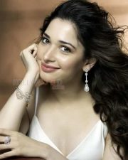 Smiling Beauty Tamannaah Bhatia Photo 01