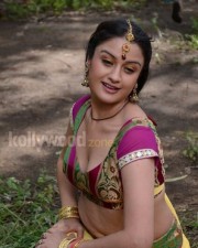 Sonia Agarwal 20 Sonia Agarwal Hot Cleavage Photos