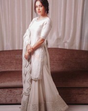 Nushrratt Bharuccha 4 Sonu Ke Titu Ki Sweety Actress Nushrat Bharucha Photos