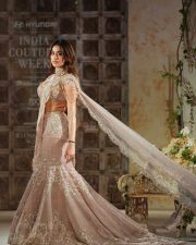 Sparkling Janhvi Kapoor in a Ethnic Lehenga at India Couture Week 2025 Photos 07