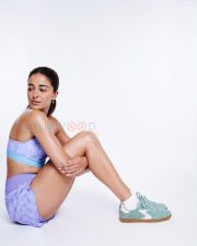 Sporty Actress Ananya Panday in a Purple Skechers Sports Bra and Shorts Photos 02 Sporty Actress Ananya Panday in a Purple Skechers Sports Bra and Shorts Photos 02