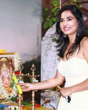 Srusti Dange at New Movie Poojai 01