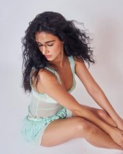 Steamy Disha Patani in a Two Piece Lace Bikini Pictures 03