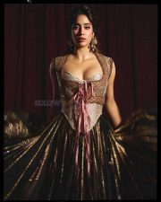 Striking Beauty Janhvi Kapoor in a Manish Malhotra Embellished Corset Top with Cleavage Neckline and a Long Black Skirt Pictures 04