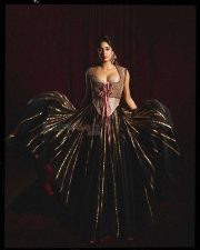 Striking Beauty Janhvi Kapoor in a Manish Malhotra Embellished Corset Top with Cleavage Neckline and a Long Black Skirt Pictures 05 Striking Beauty Janhvi Kapoor in a Manish Malhotra Embellished Corset Top with Cleavage Neckline and a Long Black Skirt Pictures 05